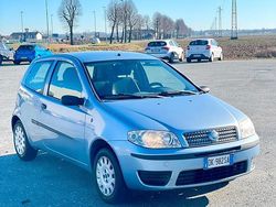 Blu Usata 2007 Fiat Punto Tre volumi | 1900 €