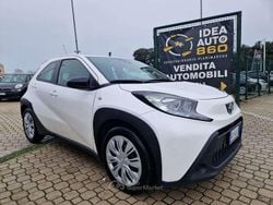 Bianco Usata 2022 Toyota Aygo Active Due volumi | 11.000 € (Buon prezzo)