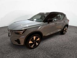 Grigio Nuova 2025 Volvo XC40 Core SUV | 43.000 €