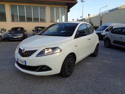 Bianco Usata 2023 Lancia Ypsilon Gold Due volumi | 12.900 € (Buon prezzo)