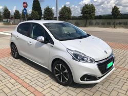 Bianco Usata 2019 Peugeot 208 Due volumi | 9900 € (Buon prezzo)