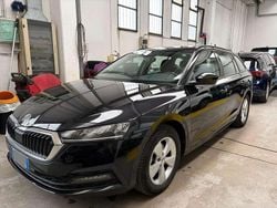 Nero tulipano perlato Usata 2021 Skoda Octavia G-TEC Executive Station wagon | 15.200 € (Buon prezzo)