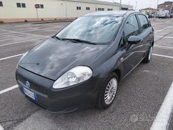 Grigio Usata 2007 Fiat Grande Punto Dynamic Due volumi | 2900 € (Buon prezzo)