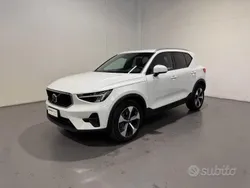 Christalwhiteperlator Usata 2024 Volvo XC40 Core SUV | 30.900 € (Buon prezzo)