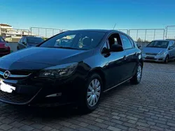 Other Usata 2013 Opel Astra Cosmo Tre volumi | 4999 € (Buon prezzo)