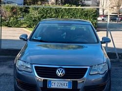 Grigio Usata 2005 VW Passat Tre volumi | 2500 € (Buon prezzo)