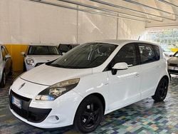 Bianco Usata 2010 Renault Scénic III Luxe Monovolume | 3200 € (Buon prezzo)