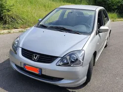 Usata 2004 Honda Civic ES Tre volumi | 2700 € (Ottimo prezzo)