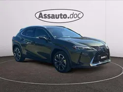 Verde metallizzato Usata 2019 Lexus UX 250h Executive Line SUV | 21.900 € (Buon prezzo)