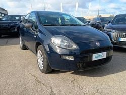 Blu Usata 2014 Fiat Punto Young Tre volumi | 5800 € (Buon prezzo)