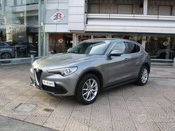 Grigio Usata 2017 Alfa Romeo Stelvio SUV | 25.200 € (Buon prezzo)
