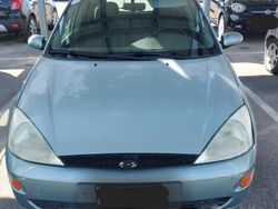 Verde Usata 1999 Ford Focus Tre volumi | 750 € (Ottimo prezzo)