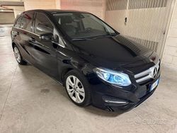 Nero Usata 2017 Mercedes B180 Monovolume | 13.600 € (Buon prezzo)