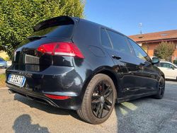 Nero Usata 2017 VW Golf VII R-line Tre volumi | 11.500 € (Buon prezzo)