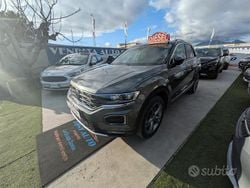 Grigio Usata 2020 VW T-Roc Style SUV | 17.999 € (Buon prezzo)
