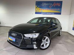 Nero Usata 2017 Audi A3 Business Tre volumi | 15.900 € (Buon prezzo)