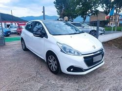 Bianco Usata 2019 Peugeot 208 Due volumi | 6400 € (Super prezzo)