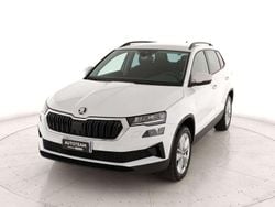 Bianco nevada Usata 2025 Skoda Karoq Executive SUV | 32.600 € (Buon prezzo)