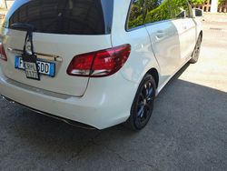 Bianco Usata 2017 Mercedes B200 Monovolume | 9699 €
