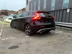 Usata 2018 Volvo V40 R-Design Kinetic Station wagon | 13.000 € (Buon prezzo)