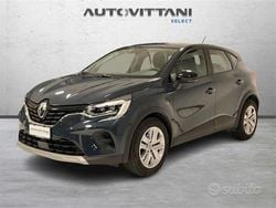 Blu scuro Usata 2022 Renault Captur Equilibre SUV | 15.150 € (Buon prezzo)