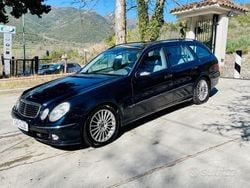 Blu Usata 2006 Mercedes E270 Avantgarde Station wagon | 3900 € (Buon prezzo)