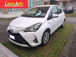 Bianco Usata 2018 Toyota Yaris Hybrid Active Tre volumi | 11.850 € (Buon prezzo)