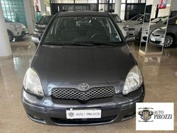 Grigio Usata 2006 Toyota Yaris Due volumi | 4400 € (Buon prezzo)