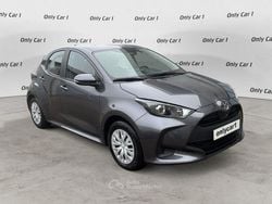 Grigio Usata 2025 Toyota Yaris Hybrid Active Tre volumi | 17.890 € (Super prezzo)
