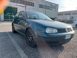 Verde Usata 2001 VW Golf IV Coupé | 5000 € (Buon prezzo)