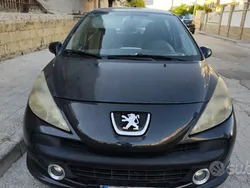 Usata 2008 Peugeot 207 Tre volumi | 1600 € (Super prezzo)