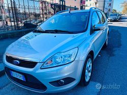 Grigio Usata 2011 Ford Focus Titanium Station wagon | 2700 € (Buon prezzo)