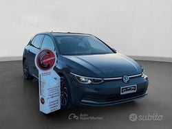 Usata 2022 VW Golf Style Tre volumi | 18.990 € (Buon prezzo)