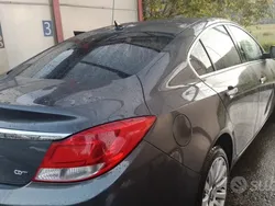 Usata 2009 Opel Insignia Tre volumi | 7500 € (Molto cara)