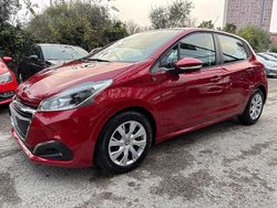 Rosso Usata 2015 Peugeot 208 Active Due volumi | 6999 € (Ottimo prezzo)