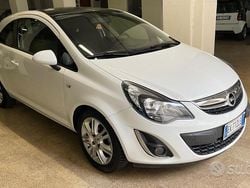 Bianco Usata 2012 Opel Corsa Tre volumi | 4700 € (Buon prezzo)