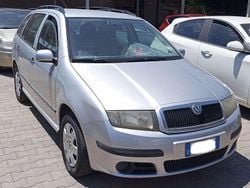 Argento Usata 2005 Skoda Fabia Ambiente Station wagon | 3300 € (Molto cara)