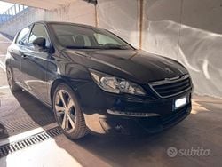 Nero Usata 2015 Peugeot 308 Business-Line Tre volumi | 5500 € (Ottimo prezzo)