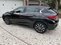 Usata 2017 Infiniti Q30 Business Executive Tre volumi | 9900 € (Buon prezzo)