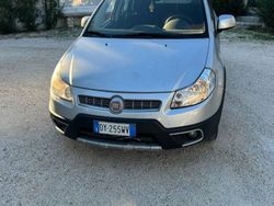 Usata 2009 Fiat Sedici SUV | 3800 € (Buon prezzo)