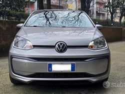 Grigio Usata 2023 VW up! Move Due volumi | 12.500 € (Buon prezzo)