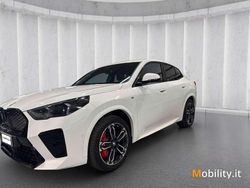 Alpin white pastello Usata 2025 BMW iX2 M Sport SUV | 42.800 € (Buon prezzo)