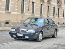 Blu/azzurro Usata 1992 Lancia Thema Tre volumi | 15.000 €