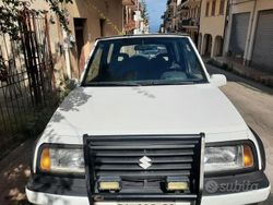 Bianco Usata 1990 Suzuki Vitara SUV | 5500 €