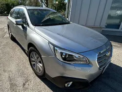 Argento Usata 2016 Subaru Outback Style SUV | 11.000 € (Cara)