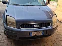 Blu Usata 2003 Ford Fusion Tre volumi | 400 € (Buon prezzo)