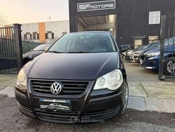 Nero Usata 2005 VW Polo Comfortline Tre volumi | 1999 € (Buon prezzo)