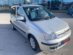 Argento Usata 2010 Fiat Panda Dynamic Tre volumi | 4899 € (Buon prezzo)
