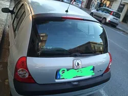 Usata 2004 Renault Clio II Tre volumi | 2800 € (Molto cara)