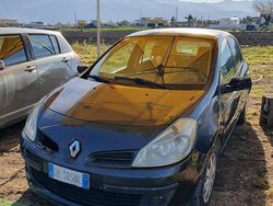 Usata 2006 Renault Clio II | 999 € (Ottimo prezzo)